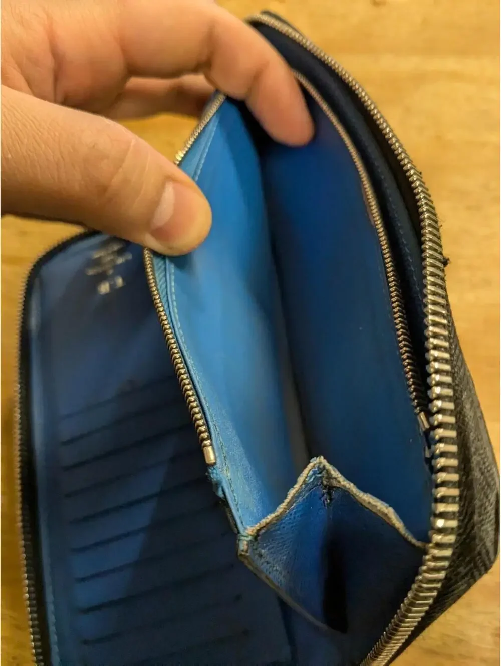 RARE! LOUIS VUITTON Bicolor Blue Taiga Zippy Long Wallet Vertical Zip Around